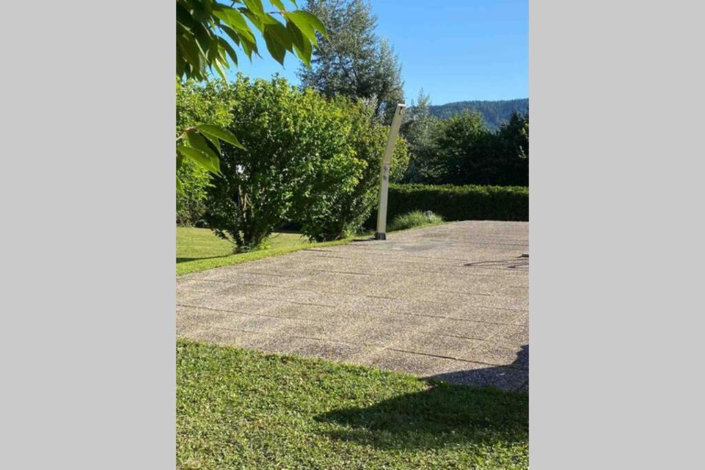 Die Seeblume - Ferienwohnung Mit Pool Und Seeblick Bodman-Ludwigshafen Exterior photo